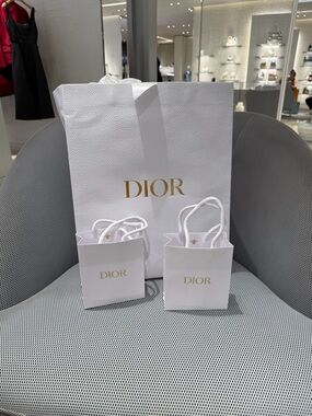 SURPRISE SHOW GIVE AWAY 💕